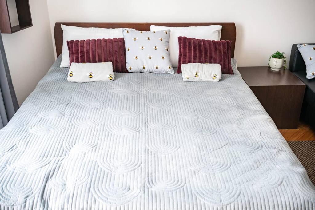 Bumblebee Apartment With Ac Budapest Extérieur photo