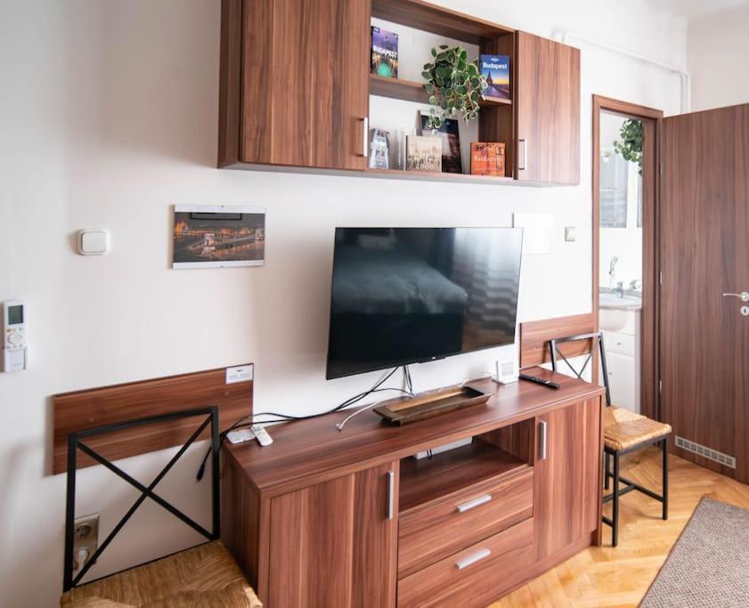 Bumblebee Apartment With Ac Budapest Extérieur photo