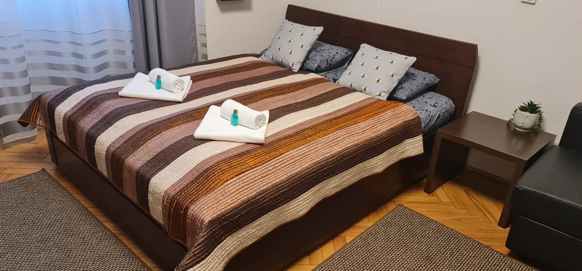 Bumblebee Apartment With Ac Budapest Extérieur photo